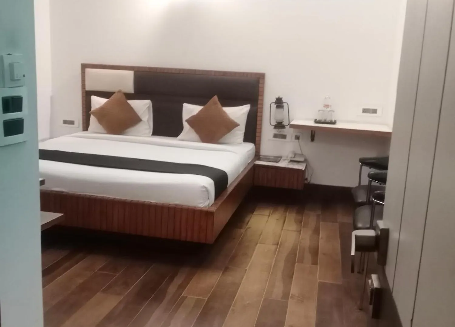 *** Hotel Stays - Golf Course Road Gurgaon India